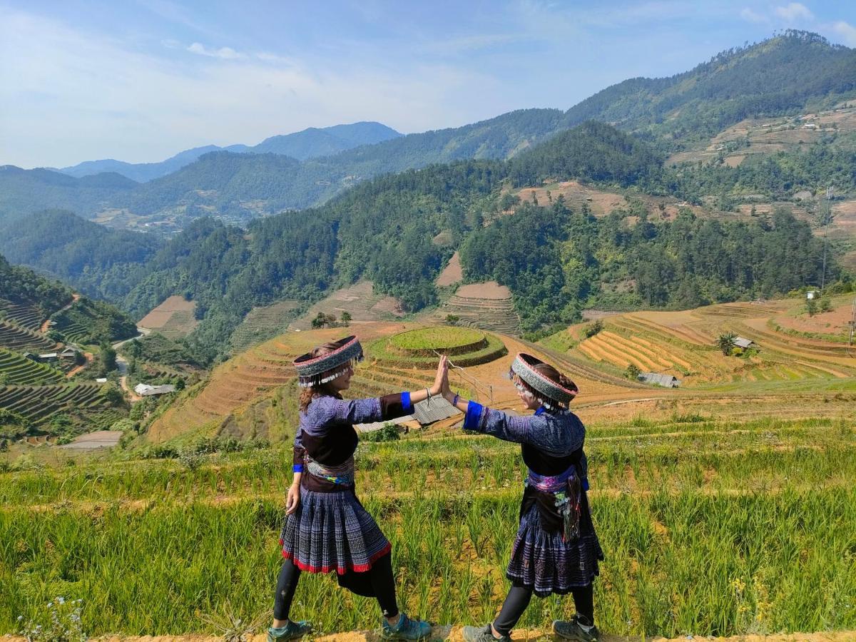 Indigenous Homestay- Trek- Food- Bus Mu Cang Chai 외부 사진