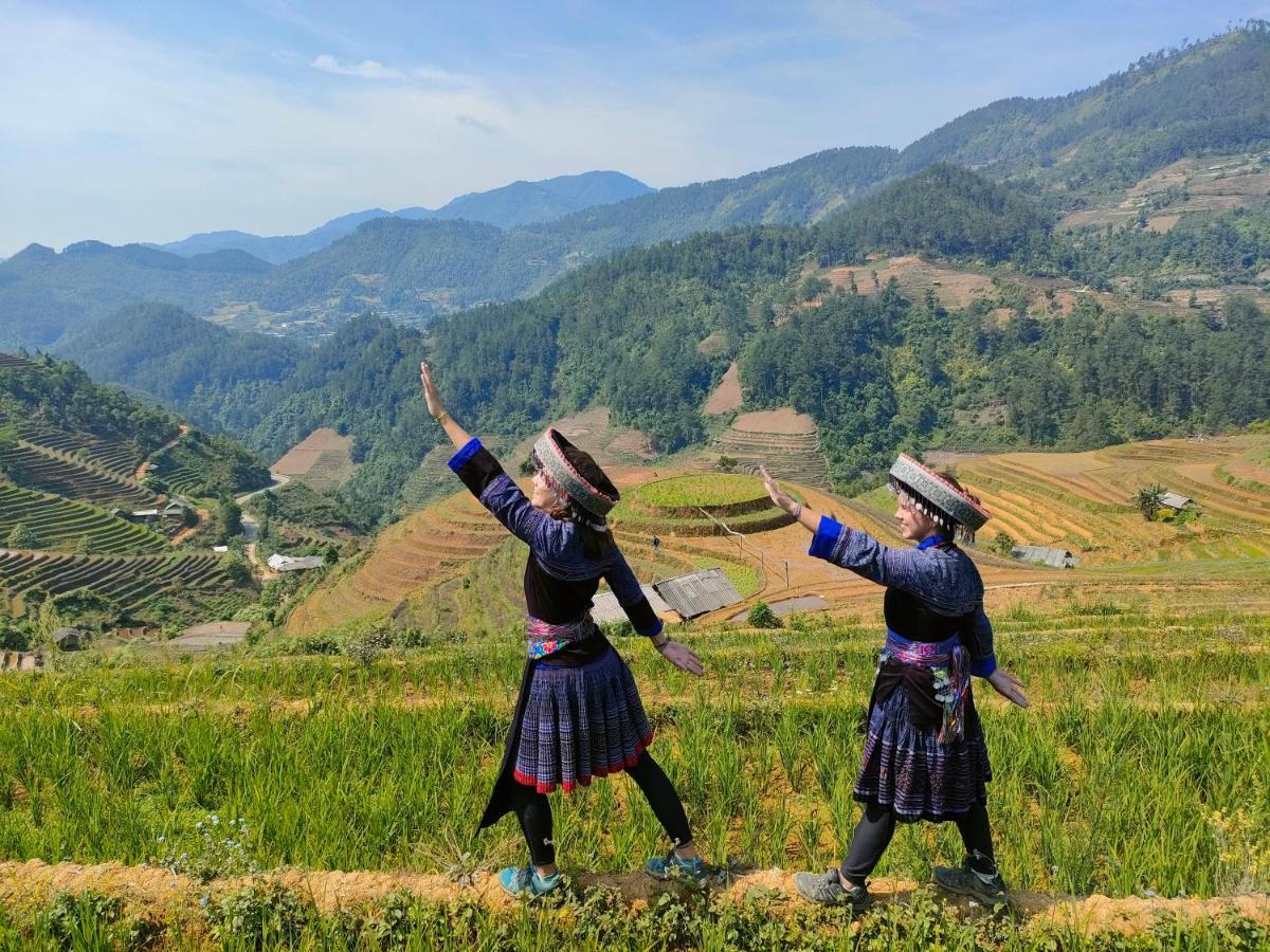 Indigenous Homestay- Trek- Food- Bus Mu Cang Chai 외부 사진