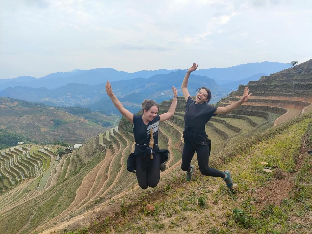 Indigenous Homestay- Trek- Food- Bus Mu Cang Chai 외부 사진