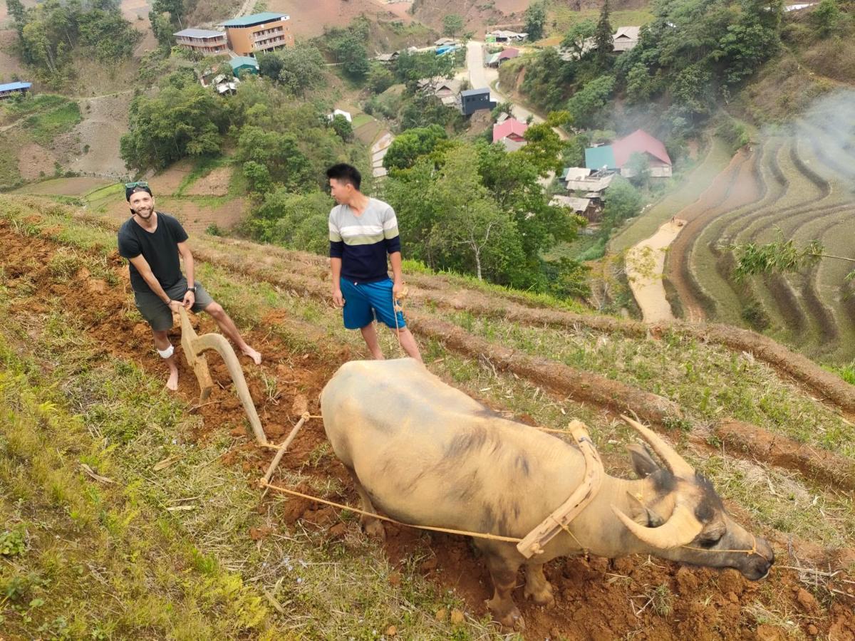 Indigenous Homestay- Trek- Food- Bus Mu Cang Chai 외부 사진